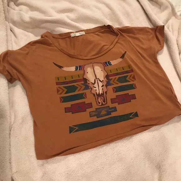 Forever 21 Tops - Cropped T shirt Cow Skull